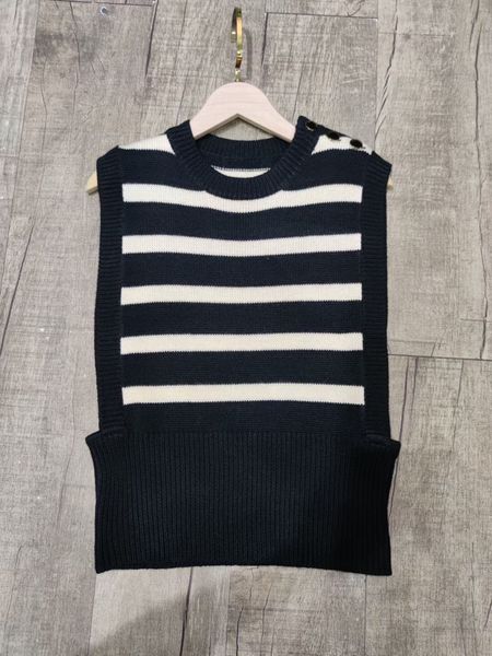 

2022 new autumn women's sweaters stripe knit button vest women o-neck sleeveless ladies vintage sweater tank, White;black