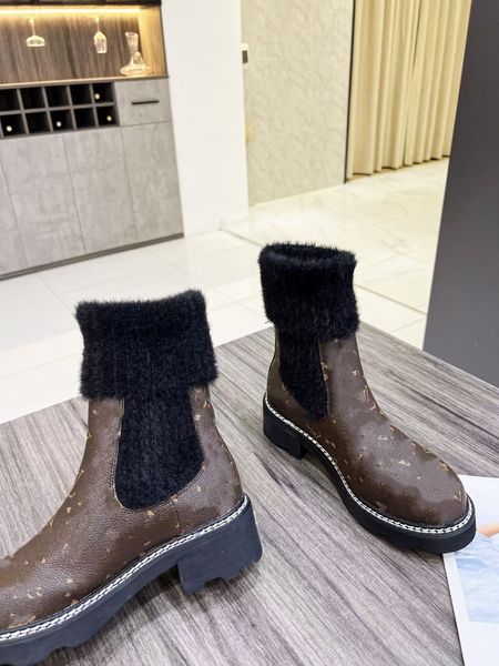 

designer laureate women boots brand flamingos love arrow medal martin boot winter genuine leather coarse high heel shoes luxury desert chunk, Black