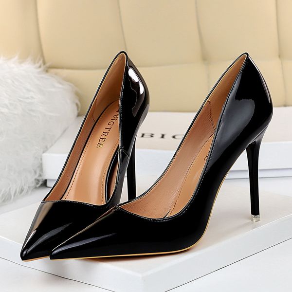 

original box women designer dress shoes high heels womens luxurys patent leather pumps lady wedding 7  heel, Black