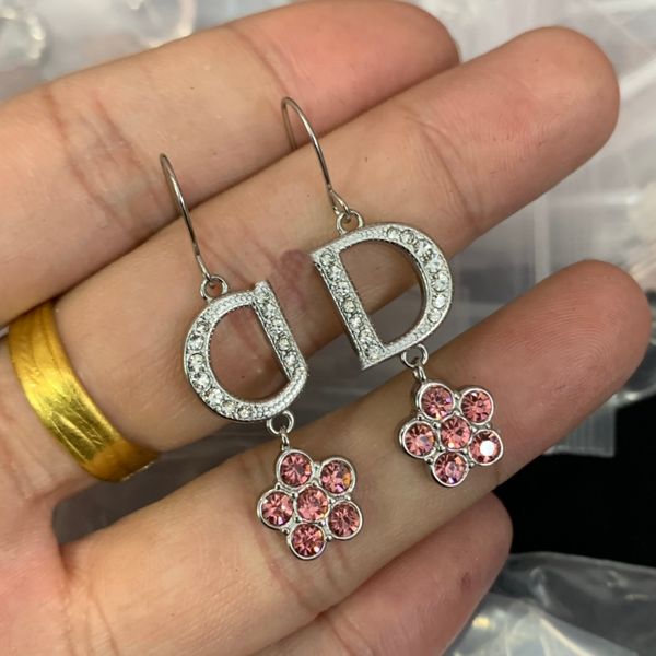 

diamonds d letter pink flower ear studs earring 18k gold plated drill women's ears clip earrings anti allergy designer jewelry dr14 --, Golden;silver