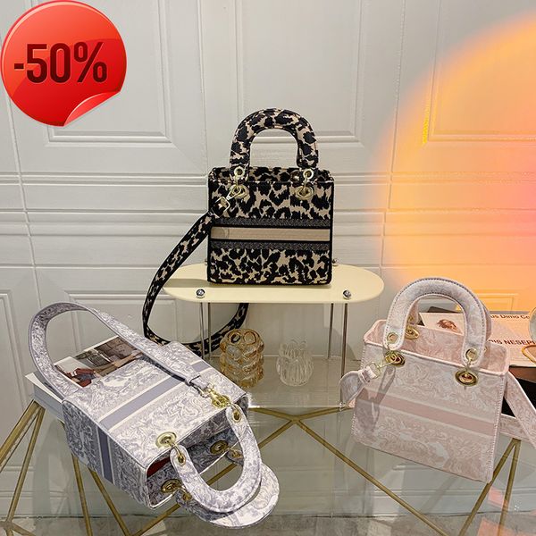 

designer clutch bag purses ladies handbags evening clutches 2022 new d shopping women's portable bandwidth shoulder strap single msenge