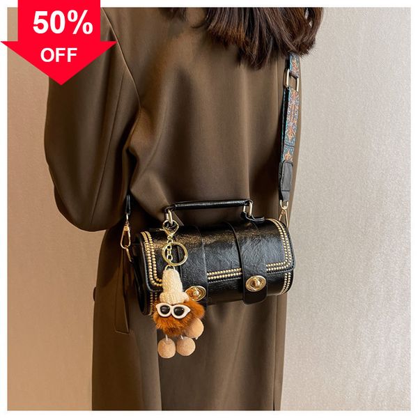 

evening clutches designer bags handbag women 2022 new versatile crossbody bag light and luxury small popular dign soft leather women's