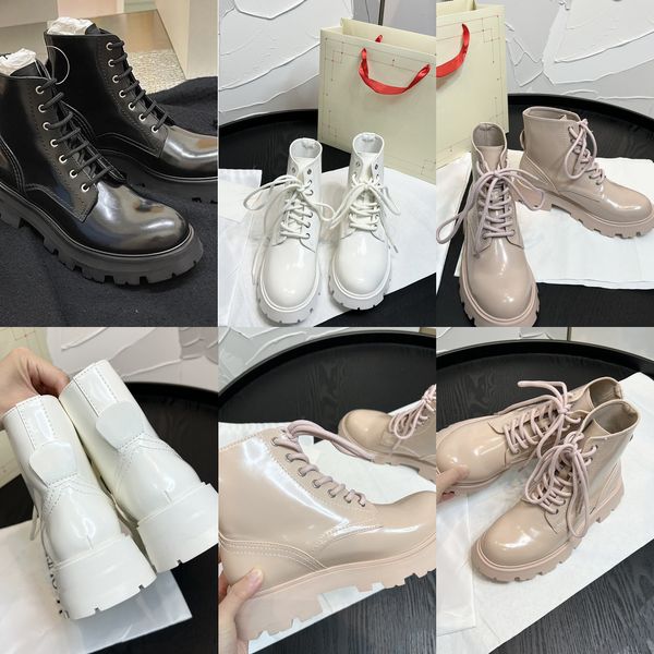 

2023 women designer boots platform leather chelsea boot ankle world tour desert heel winter autumn queens tread slick wander boots in black
