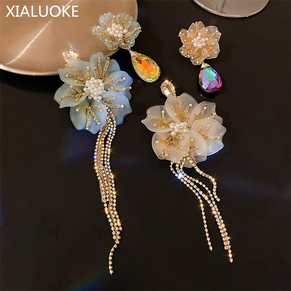 

dangle chandelier xialuoke retro tassel asymmetric crystal acrylic pearl flowers earrings women hyperbole personality drop jewelry 220916, Silver