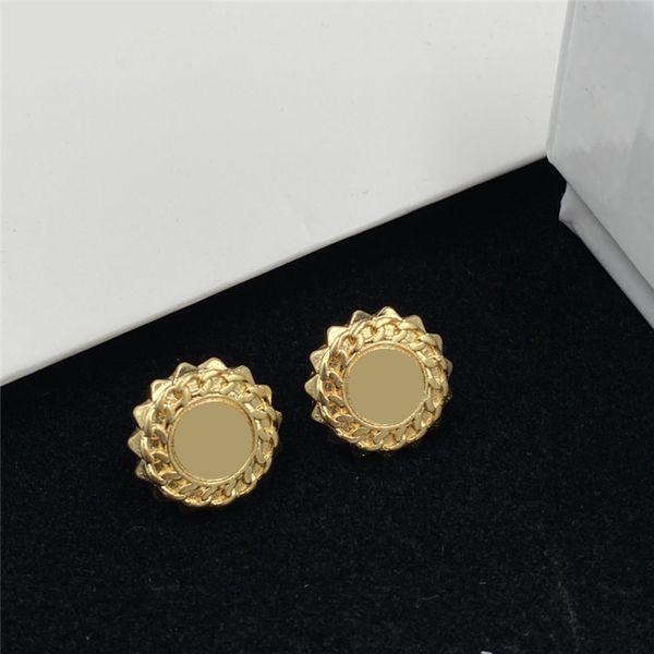 

delicate golden charm earrings beauty head designer studs women letters embossed stamp eardrops with box