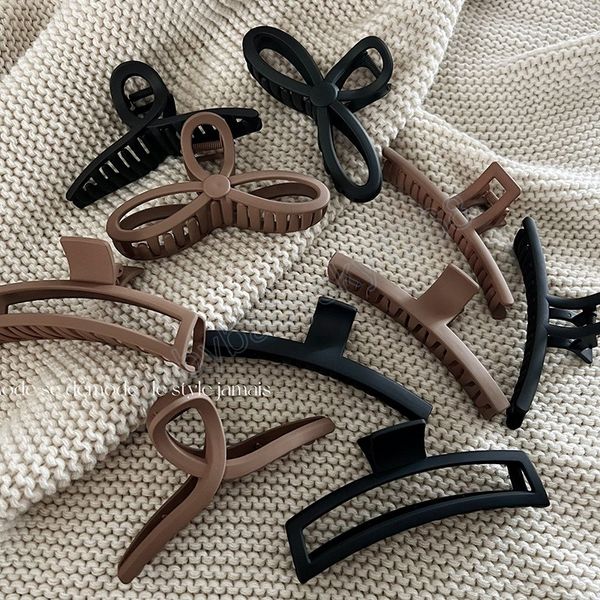

woman retro frosted hair claw barrettes fashion girl coffee black hair clip crab headwear hair accessories korean style hairpins, Slivery;white