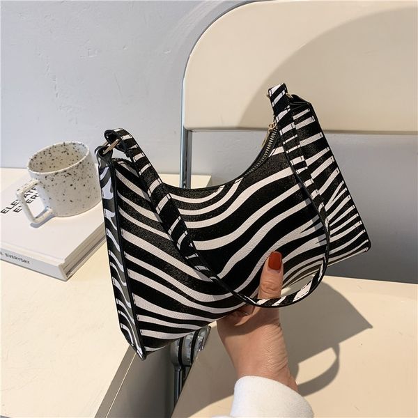 

202209191200wcx new net fashion bag single shoulder messenger bag