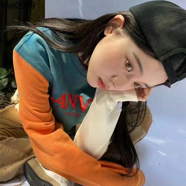 

22 autumn women's new langfan essentials lovers loose hand-painted short sweater ouyang nana is popular in the same style, Black
