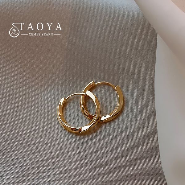 

2022 new irregular metal round hoop earrings for women's simple fashion jewelry party exquisite accessories unusual earrings, Golden;silver
