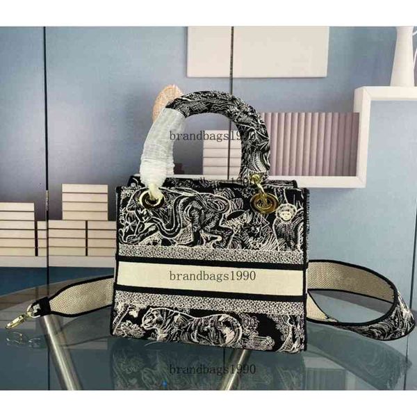

fashion designer handbags embroidery lady bag quality tiger flower women classic shoulder color style