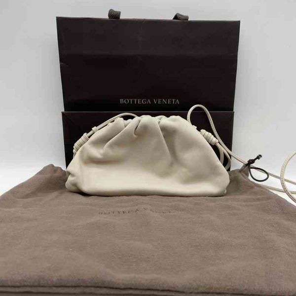 

designer bags 2022 green cassette woven waist bag woven square tofu botegaass totes luxury chain vintage cassette pillow square dumpling d6r