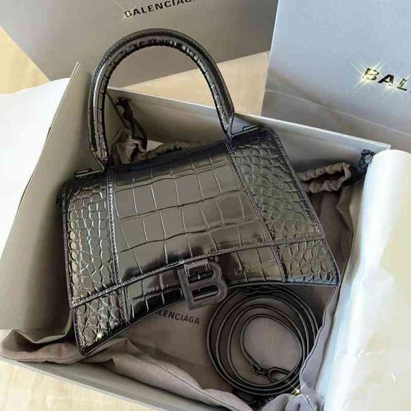 

designer balencigas bag star same bag female 2022 new fashion messenger versatile b home crocodile hourglass character leather