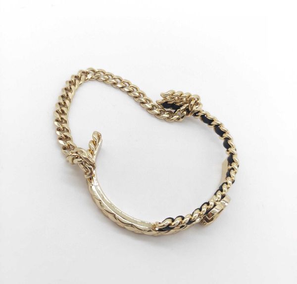 

2022 luxury quality charm opened bracelet with black genuine leather in 18k gold plated have box stamp ps7232a, Golden