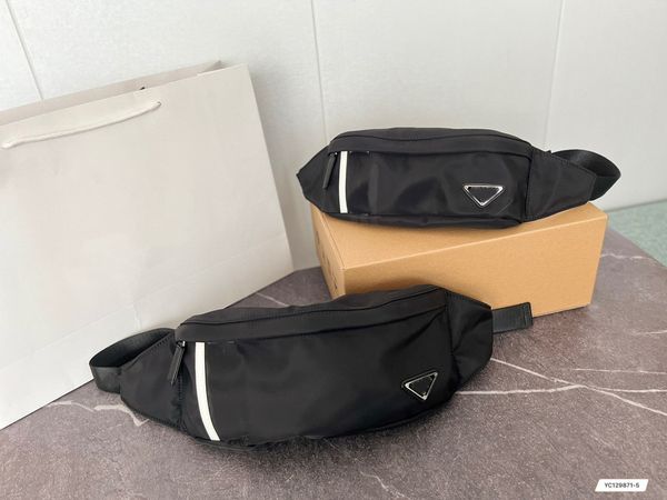 

2022 new waist bag designers jointly design couple's chest bag two sizes