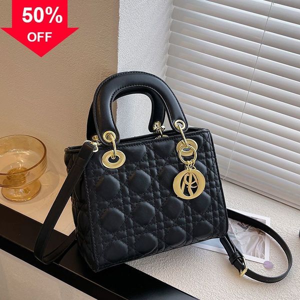

designer evening bag new shoulder mini hand popular small women's trend version msenger bag fashion hand diana