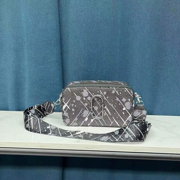

textured messenger commuter bag summer trend all-match shoulder handbag bags