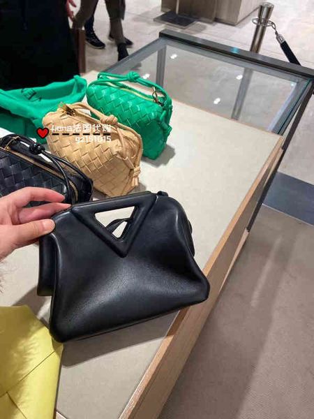 

designer bags 2022 green cassette woven waist bag woven square tofu botegaass totes luxury chain vintage cassette pillow square dumpling he2