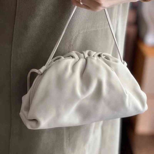 

designer bags 2022 green cassette woven waist bag woven square tofu botegaass totes luxury chain vintage cassette pillow square dumpling tev