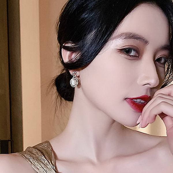 

fashion honey bee pearl stud earrings women exquisite small elegant earring ladies wedding party birthday jewelry, Golden;silver