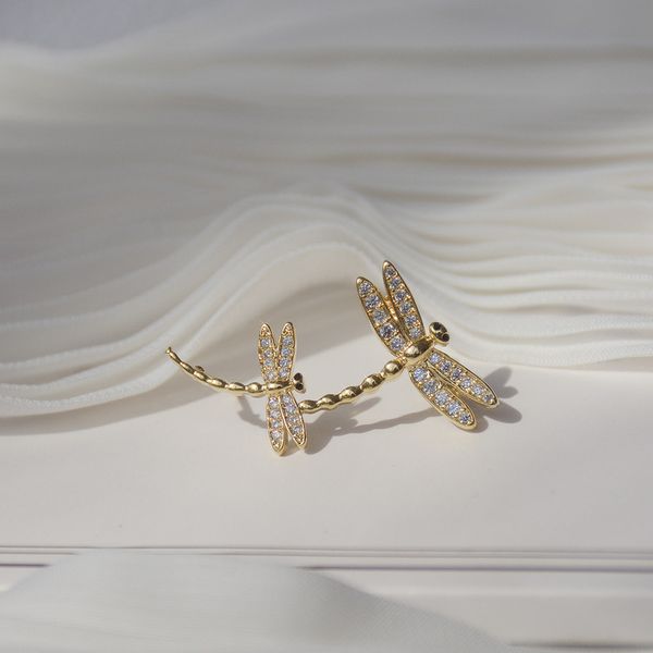 

charm 14k real gold fashion jewelry dragonfly crystal exquisite simple stud earrings for woman holiday party elegant cute earring 220920, Golden