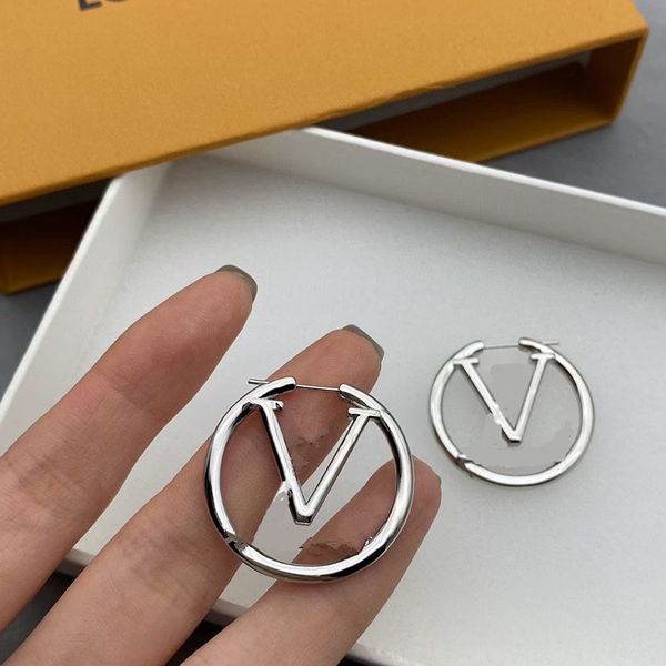 

2022 fashion silver hoop earrings for lady women party wedding lovers gift engagement jewelry for bride, Golden;silver