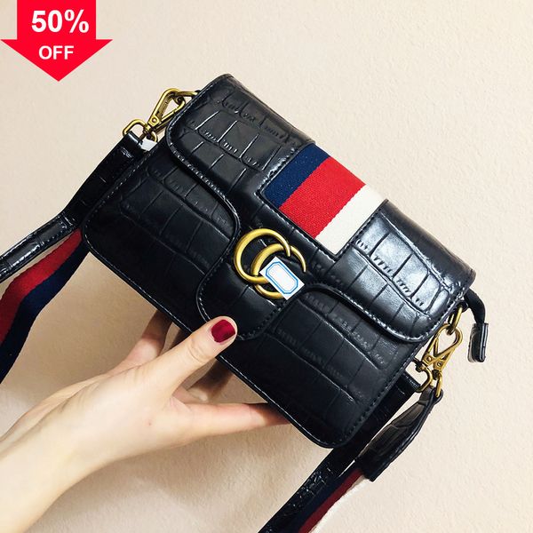 

designer evening bag new shoulder mini hand bag women 2022 new small square crowd fashion fashion wide strap msenger 9984