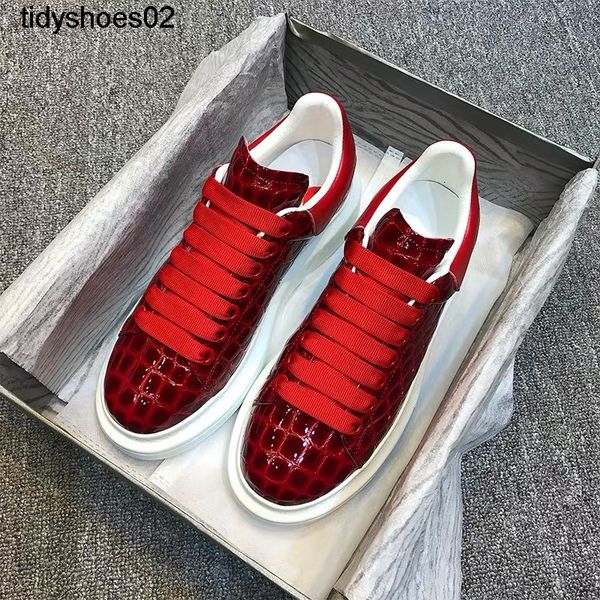 

yuan shanshan's same leather small white shoes for men and women lovers stone pattern sneakers lace ups thick soled muffin casual shoes, Black