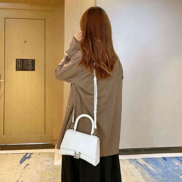 

2022 handbags balencaigabag hourglass designer bag fashion niche b home crocodile pattern women's leather one