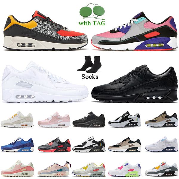 

2022 women mens running shoes with socks safari cool grey valentines day first use signal blue white pink history peace love trainers triple