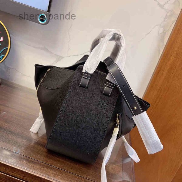 

handbagbrand loews bags shoulder bag women 2022 designer spring cowhide hammock single messenger portable design unique fashion 3 7zhx