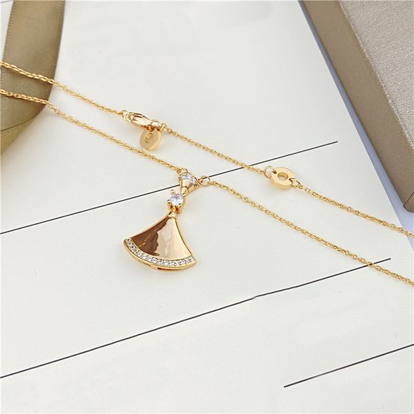 

tennis chain designer necklace fan-shaped skirt pendant necklace fritillaria studded pendants clavicle high-grade design sense chains female, Silver