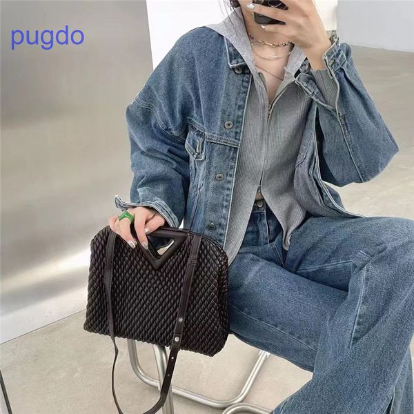 

bottegas bag designer bottegas point handbags venetas online sale fashion inverted triangle clip 2023 litchi pattern cloud h9gc