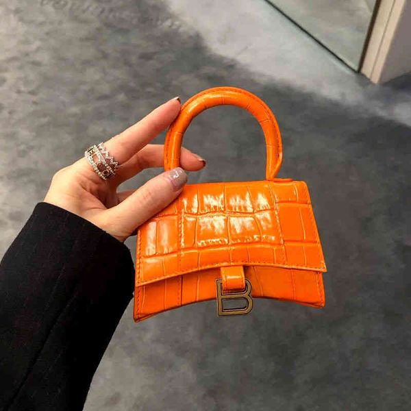 

balencigas bags hourglass correct luxurys designer handbags new trend mini b-button cow leather women's portable diagonal bag