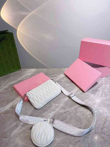 

bag luxury miu designers bags man womens handbags purses lady crossbody shoulder totes nylon wallet zhouzhoubao123 iqrf ta1j