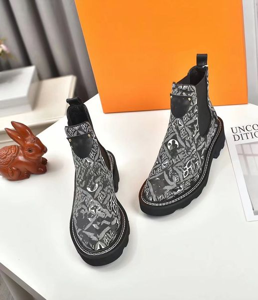 

women ultra mini snow boots slipper winter new popular ankle sheepskin fur plush keep warm boots with card dustbag nice gifts antelope 0523, Black