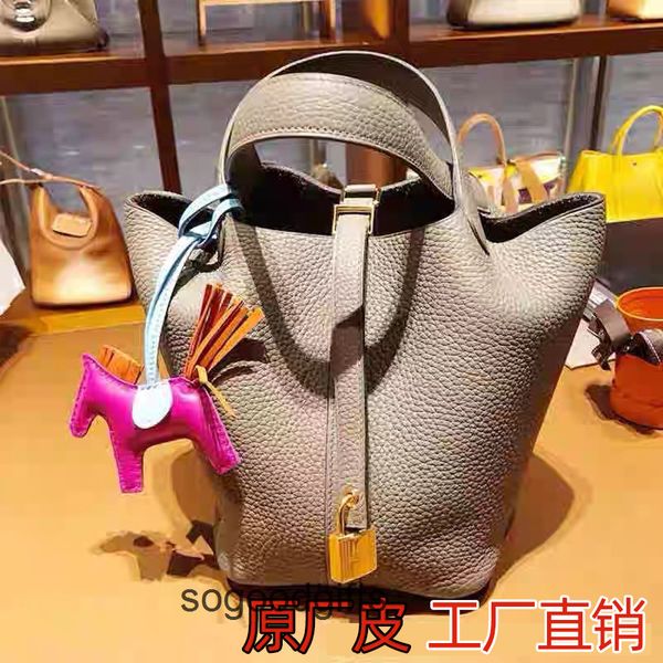 

women's designer bags picotin lock herme handbags tote bag leather bucket bag 2022 new mommy's vegetable basket lychee grain layer