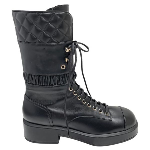 

black leather quilted combat boots/booties cowhide and horsehair splicing strap boots with a heel height of 4.5cm