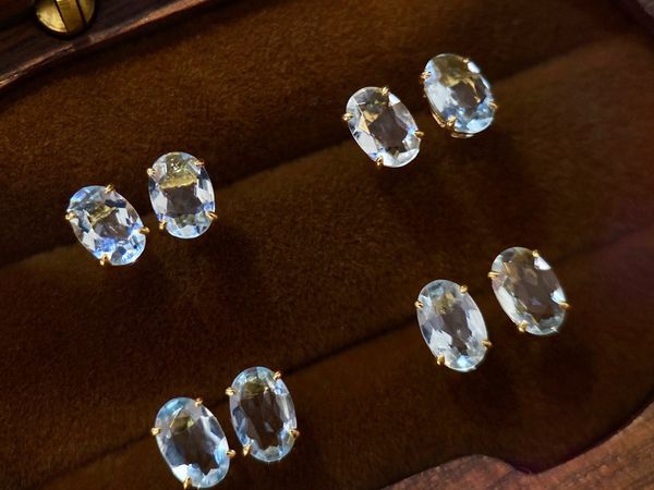 

220913091 diamondbox dimaond sapphire jewelry earrings ear studs oval 0.7ct aquamarine au750 yellow gold daily must have elegant gift idea, Golden;silver