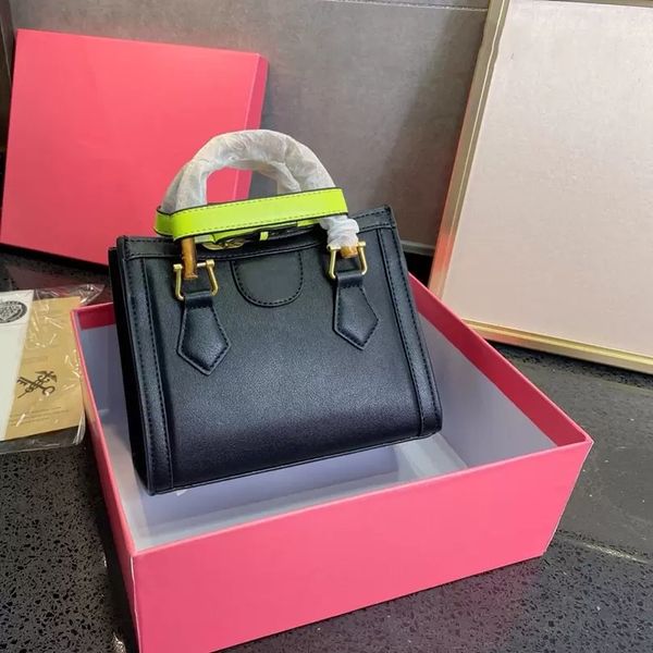 

mini size designers handbag luxurys tote bags ladies chain shoulder bag all leather bamboo handheld design luxury totes crossbody small shop, Black;red