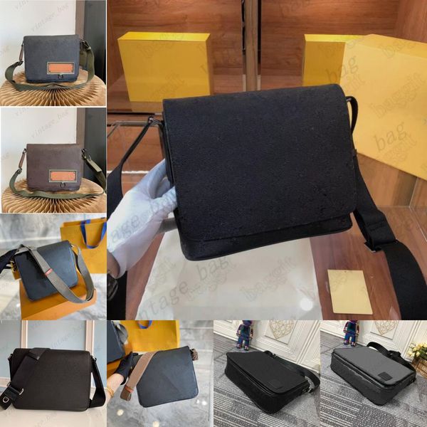 

designer messenger bag district pm mm monograms flower eclipse damier graphite infini ebene taiga men's luxury business totes