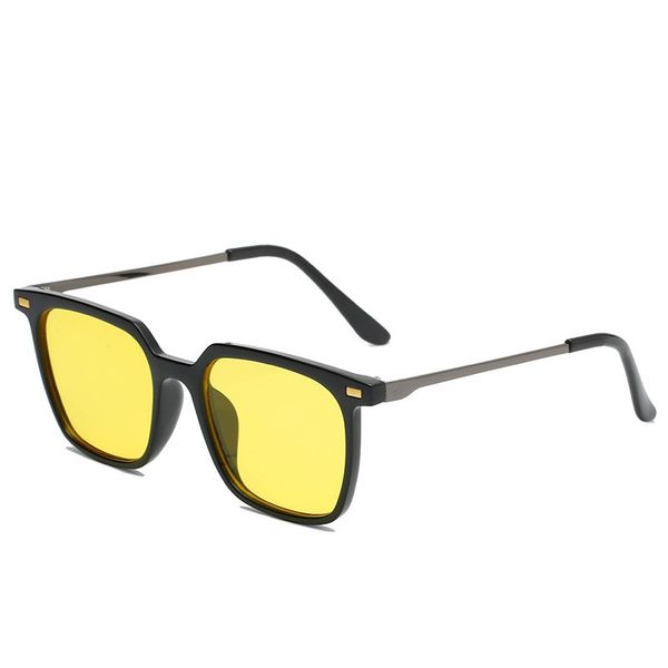 

2022 sunglasses square korean version of the fashion marine sheet rice nail men and women ins retro eyeglasses designer color matching drivi, White;black