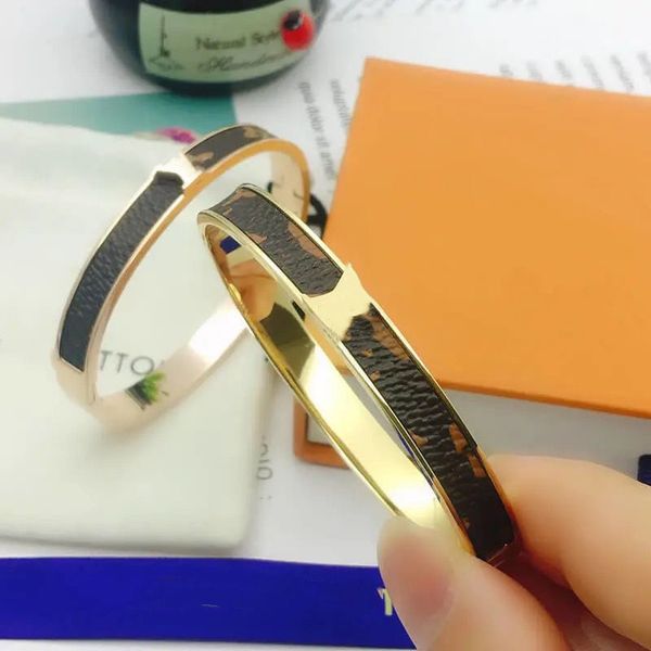 

europe america fashion style nail bracelets women bangle designer letter bracelet crystal plated stainless steel wedding lovers gift jewelry, Black
