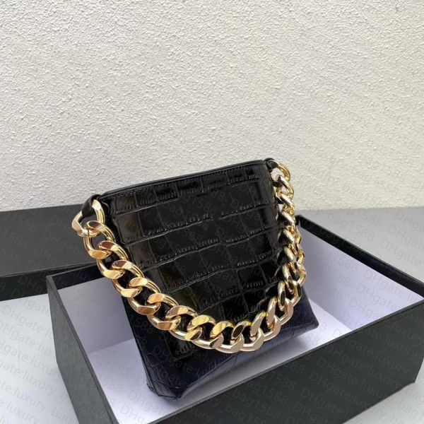 

7a woman bag tf handbag crocodile design bag large capacity imported first layer cowhide fashion metal logo designer