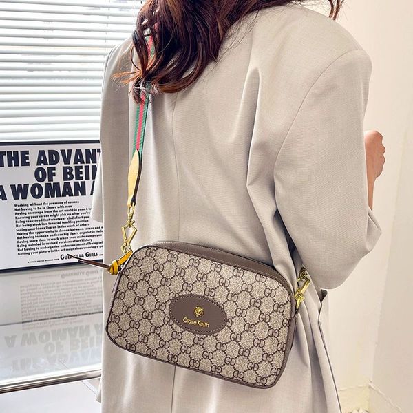 

cute camera bag luxurys designers shoulder bags 24cm handbag messenger women totes fashion flap handbags printed crossbody clutch wallet cro