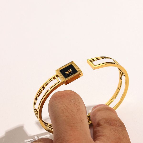 

designer bangles bangle luxury charm bracelets women pendant gold silver letter jewelry plated stainless steel wristband cuff fashion access, Black