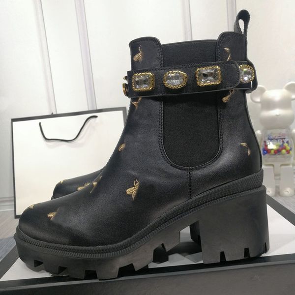 

new fashion luxury designer women's classic ankle boots embroidery printing leather diamond metal button miss winter mid heel short boo, Black