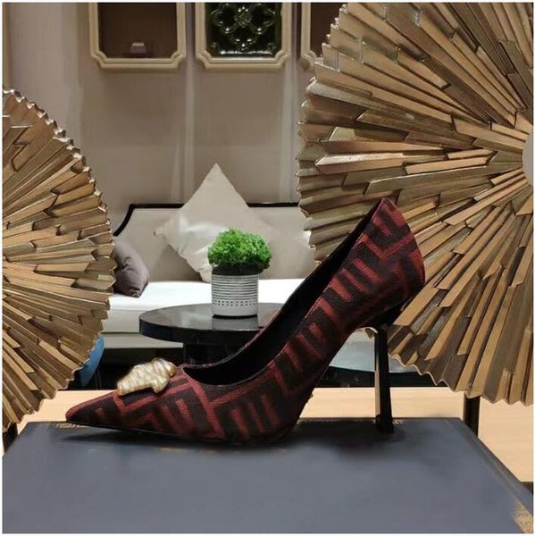 

2022 formal shoes women 's stiletto high heels single shoes designers luxury classic fashion letters red metal buckle pointed wedding b, Black