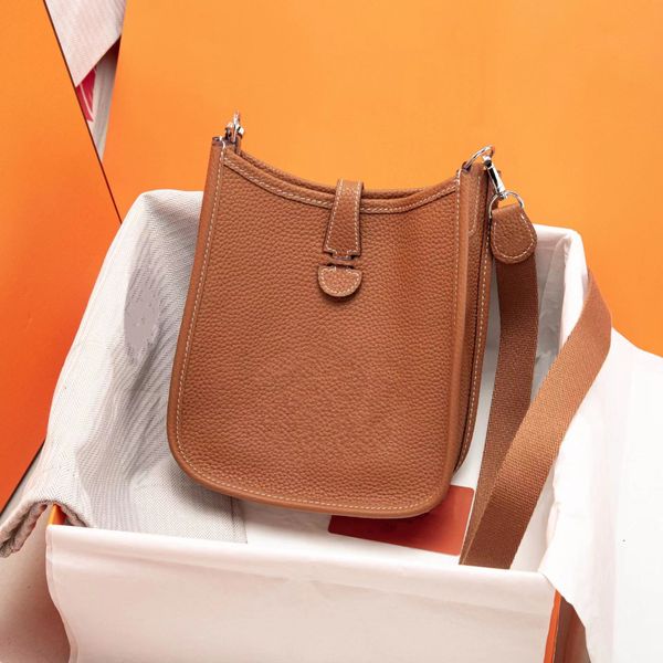 

2023 quality designers genuine leather bag women fashion handbags designer embossing shoulder messenger purse female classic handbag tote wo
