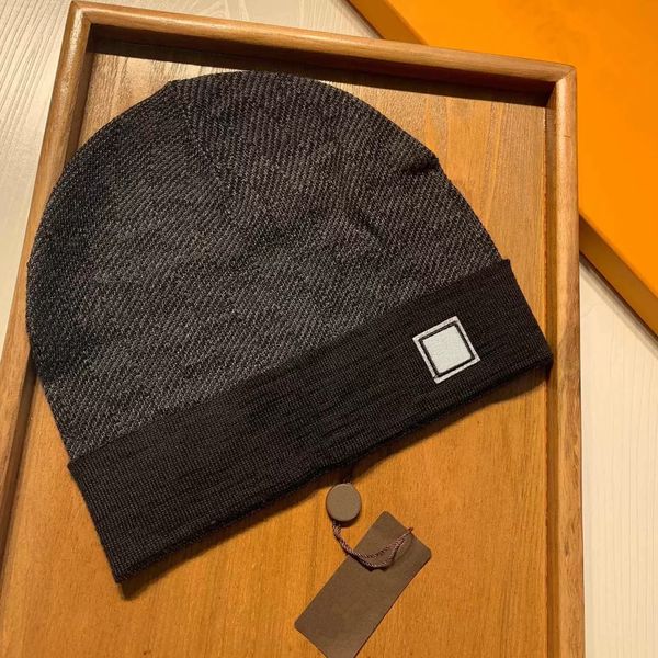 

beanie caps for men women autumn winter warm thick wool embroidery cold hat couple designer knitted fashion street hats 688, Blue;gray