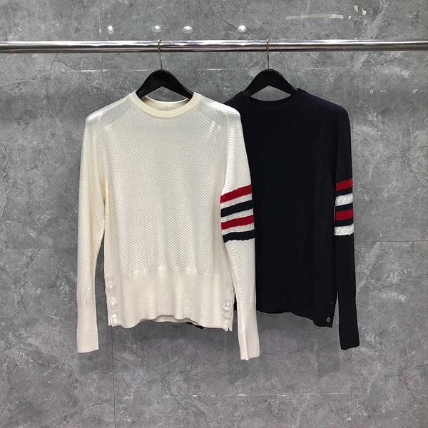

new 2022 fashion tb thom brand sweaters men slim fit o-neck pullovers clothing red striped wool cotton autumn winter casual coat, White;black